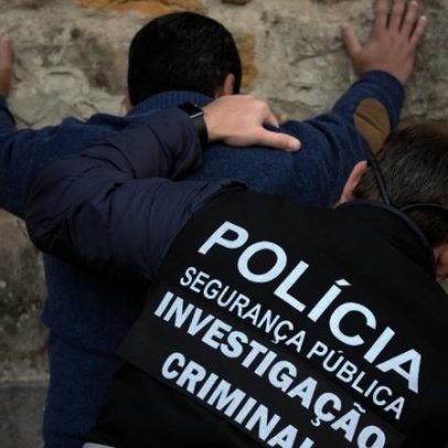 PSP prende homem em flagrante por exibicionismo a mãe e filho menor