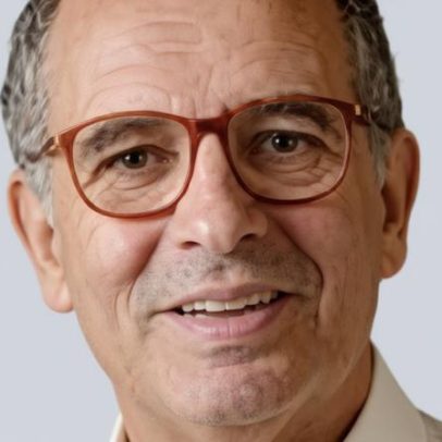 Ex-marinheiro dos EUA condenado a 16 anos por vender informações à China