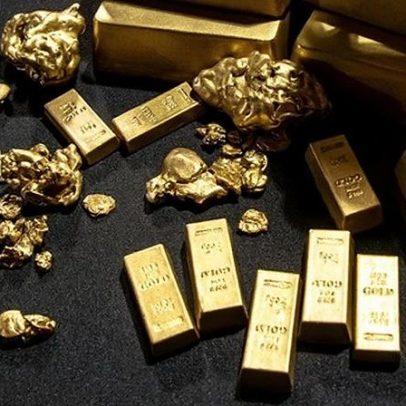 Ouro bate recorde perto de 4.900 dólares por onça