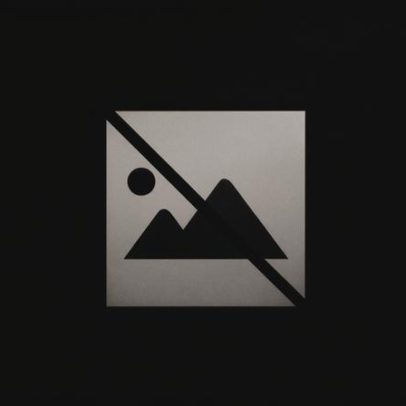 Autoridades encontram carro submerso na costa da Nazaré