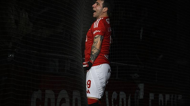 A história reescrita quatro dias depois: Benfica vence dérbi