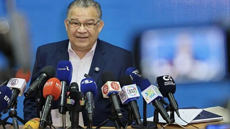 Trump declara que EUA vão "iniciar ataques terrestres" contra cartéis