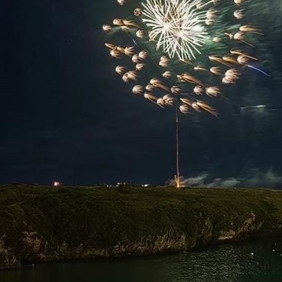 Passagem de Ano 2025/2026 em Porto Covo com fogo de artifício e DJ Surraz