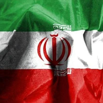 Trump assina ordem para proteger receitas petrolíferas de Caracas nos EUA