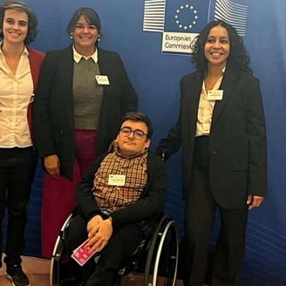 Jovens exigem mais dos políticos; presença apenas nas redes não basta