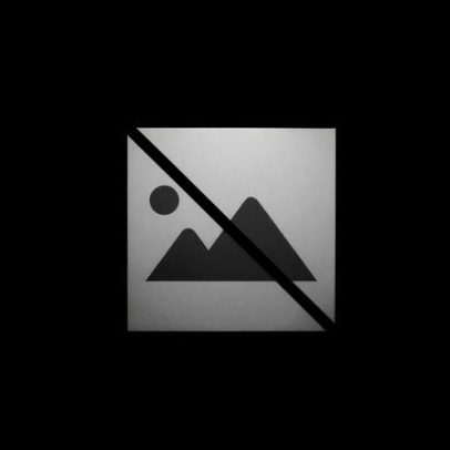 Ator procurado por abuso de menores entrega-se à justiça