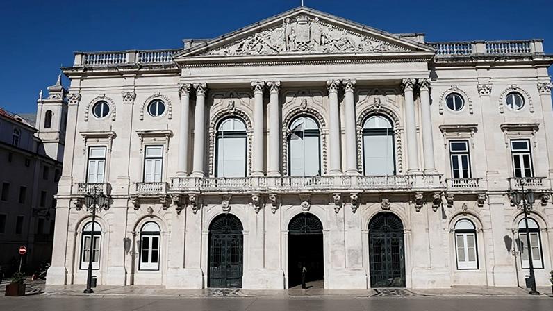 Parlamento Europeu condena "declarações inaceitáveis" de Trump sobre Gronelândia