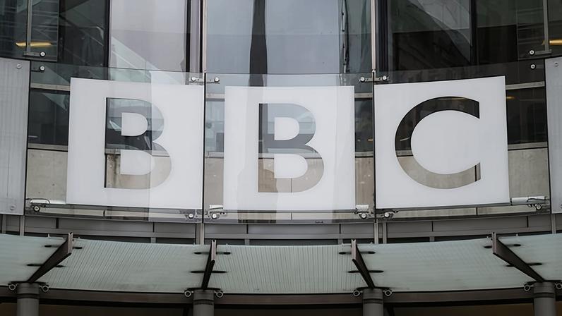 Trânsito condicionado no cruzamento do Desterro