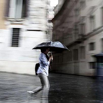 Além da agitação marítima, há agora aviso amarelo para o vento
