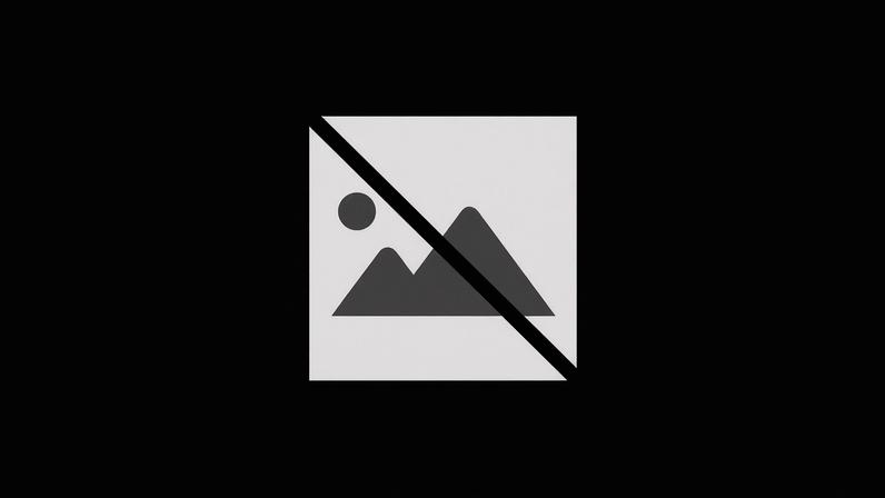 Enviada da ONU insta talibãs a acabar com proibições às mulheres