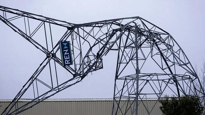 Estradas cortadas e condicionadas no distrito de Portalegre