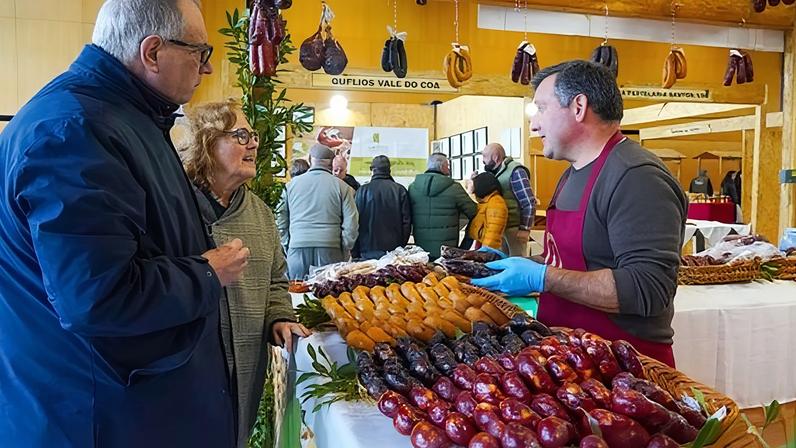 Feira do Fumeiro de Trancoso continua neste sábado e domingo