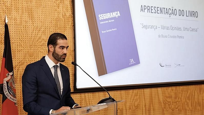 Fátima resiste à fúria do vento e mantém celebrações