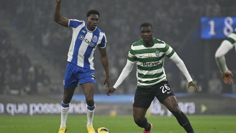 Samu lesionou-se no clássico e não joga mais esta época