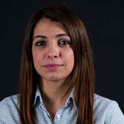 Demissão de líder provoca luto nacional