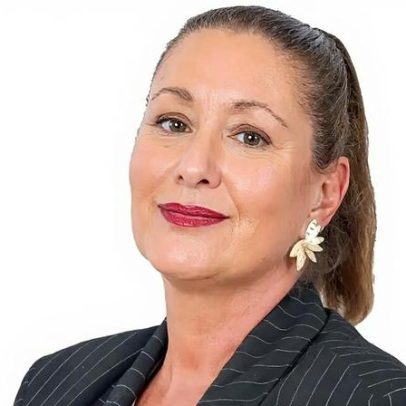 Cadáver da filha da atriz Delfina Cruz enterrado no areal da Lagoa de Óbidos