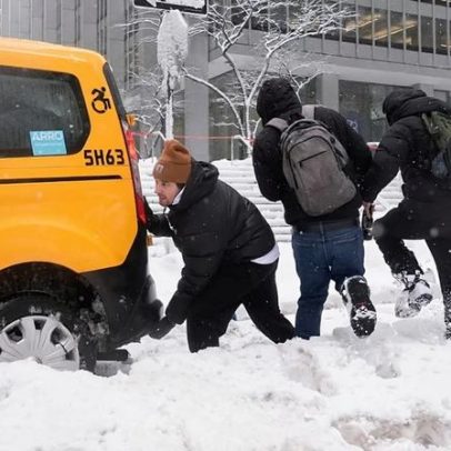 Nova Iorque coberta por meio metro de neve