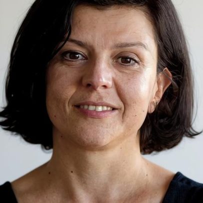 Falar caro sai muito caro ao país