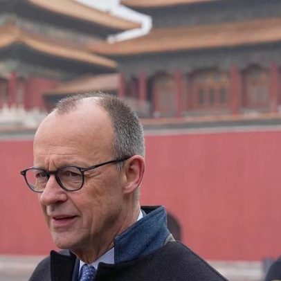 Viagem de Merz à China pode ser bem-sucedida, aponta análise