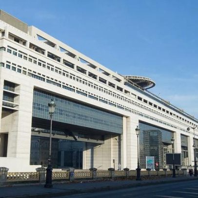 França: milhares de milionários não pagam IRS, aponta relatório da Bercy