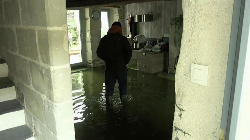 Casa em Les Ponts-de-Cé com 15 cm de água no interior