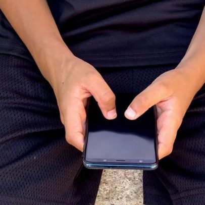Dependência digital entre jovens em Itália: números e causas