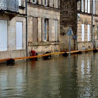 França: chuvas recordes no oeste provocam cheias e alertas vermelhos