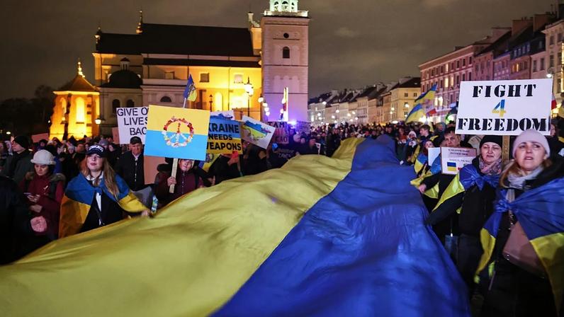 Polónia assinala em Varsóvia quatro anos da invasão russa da Ucrânia