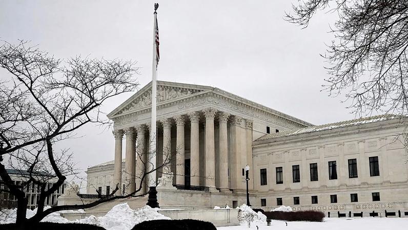 Supremo Tribunal fotografado, sexta-feira, 6 de fevereiro de 2026, em Washington