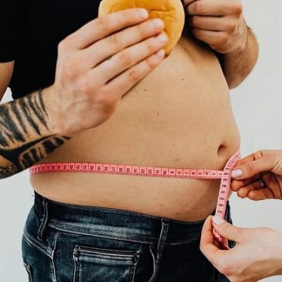 Jejum intermitente não emagrece mais do que dietas tradicionais, aponta estudo