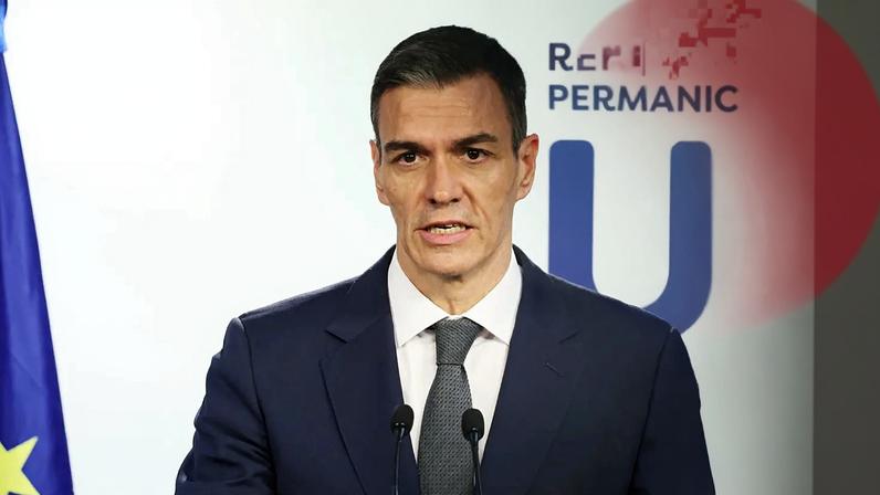 O primeiro-ministro espanhol Pedro Sanchez fala durante uma conferência de imprensa no final da cimeira da UE em Bruxelas,