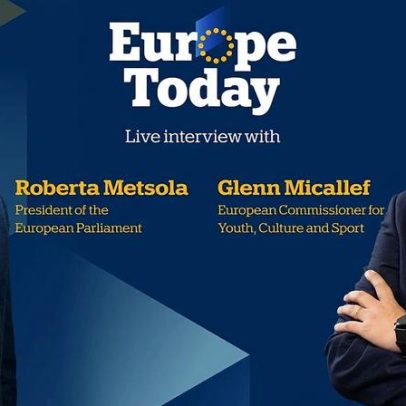 Roberta Metsola, Glenn Micallef e Hadja Lahbib em entrevista conjunta