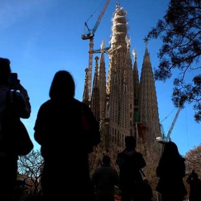 Sagrada Família atinge altura máxima após mais de um século
