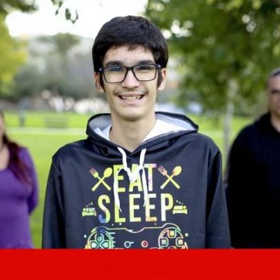 Rúben com autismo: escola paga pelo Estado, transporte não
