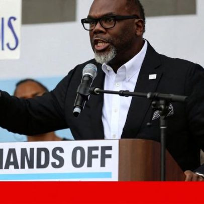 Presidente da câmara de Chicago ordena à polícia investigar agentes do ICE
