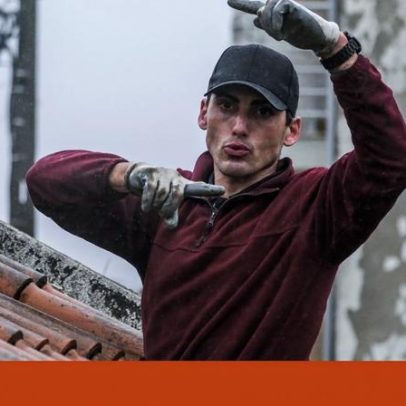Publicitário de 34 anos do norte arranja telhados na Marinha Grande