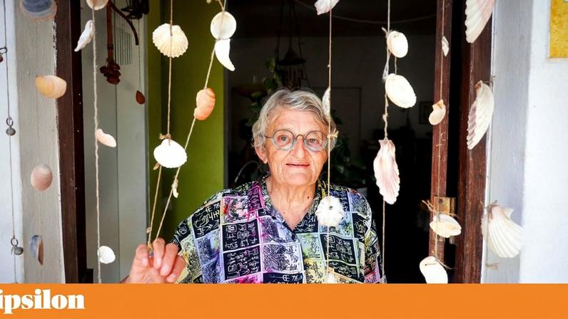 Godelieve Meersschaert (Lieve), co-fundadora da Associação Cultural Moinho da Juventude, no bairro da Cova da Moura, onde vive