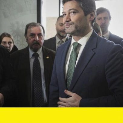 Brasileiros e portugueses que votam no Brasil dão maioria a André Ventura
