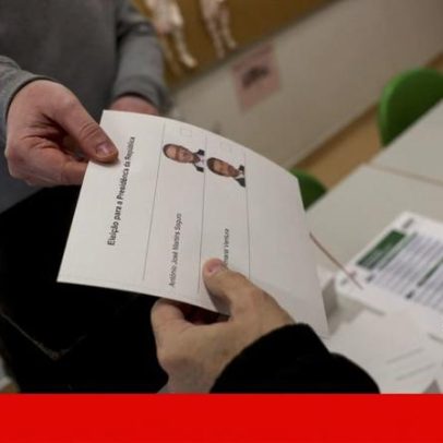 Abstenção mantém-se em 49,89%, votos em branco sobem