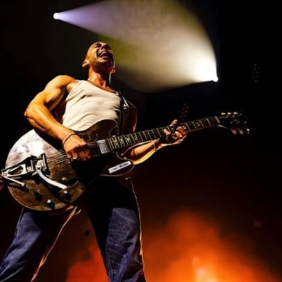 Sexta-feira traz rock, teatro e Gala Mascarada
