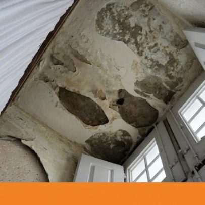 Água escorre nas paredes e estuque cai no Palácio Nacional de Mafra