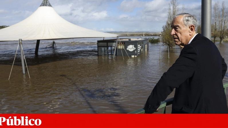 Marcelo Rebelo de Sousa tem feito várias visitas às zonas afectadas pelas intempéries. Na foto, o Presidente da República em Rossio ao Sul do Tejo, concelho de Abrantes, no dia 6 de Fevereiro