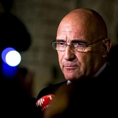 Passos critica resposta do Estado, sem oferecer conselhos a quem não os solicita