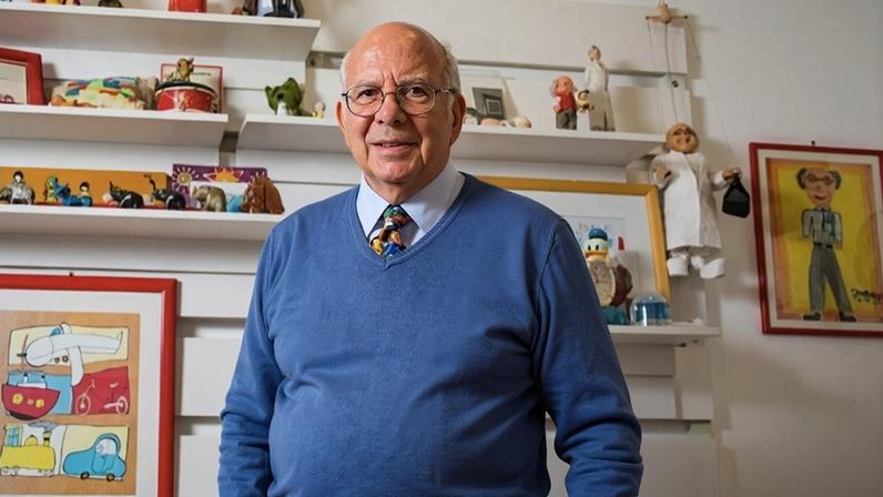 Gomes-Pedro foi agraciado pelo Presidente da República como grande-oficial da Ordem do Infante D. Henrique e grande-oficial da Ordem de Mérito