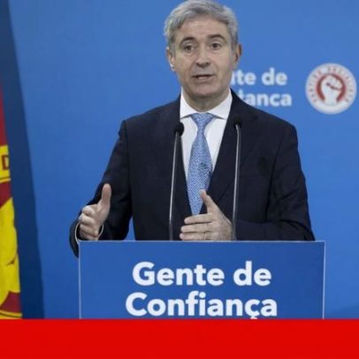 José Luís Carneiro formaliza recandidatura à liderança do PS