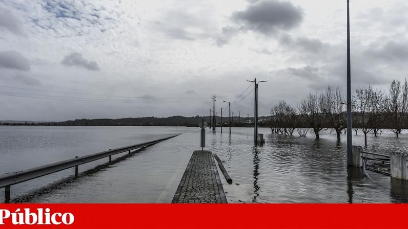 A localidade de Ereira esteve isolada por via terrestre vários dias devido às cheias no vale do Mondego