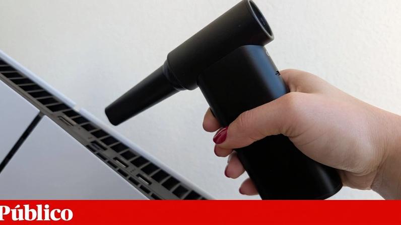Este soprador é ideal para limpar as entradas de ar e portas de gadgets, como é o caso da PlayStation 5