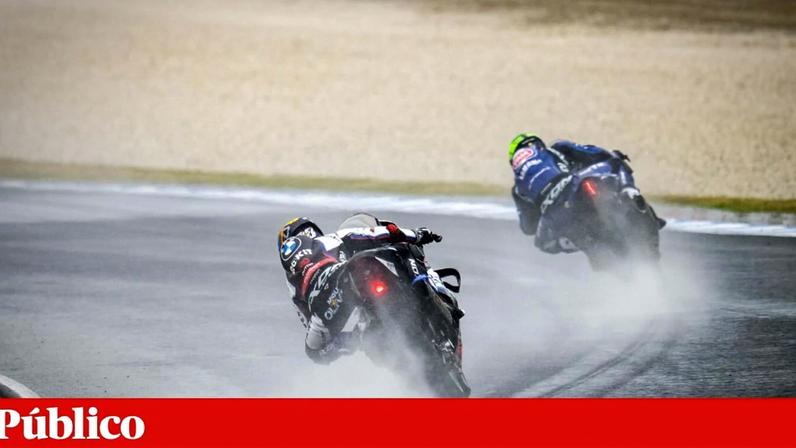 Miguel Oliveira a rodar no circuito de Phillip Island, numa corrida marcada pela chuva