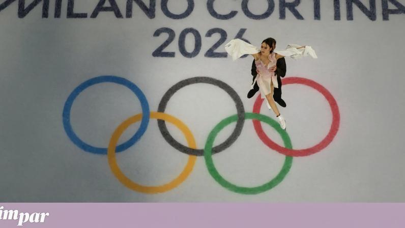 A italiana Francesca Lollobrigida celebrou a vitória com o filho