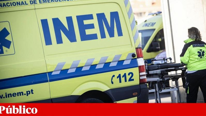 Uma pessoa morreu e três ficaram gravemente feridas numa colisão entre uma ambulância e um veículo ligeiro na Estrada Nacional (EN) 2, em Faro